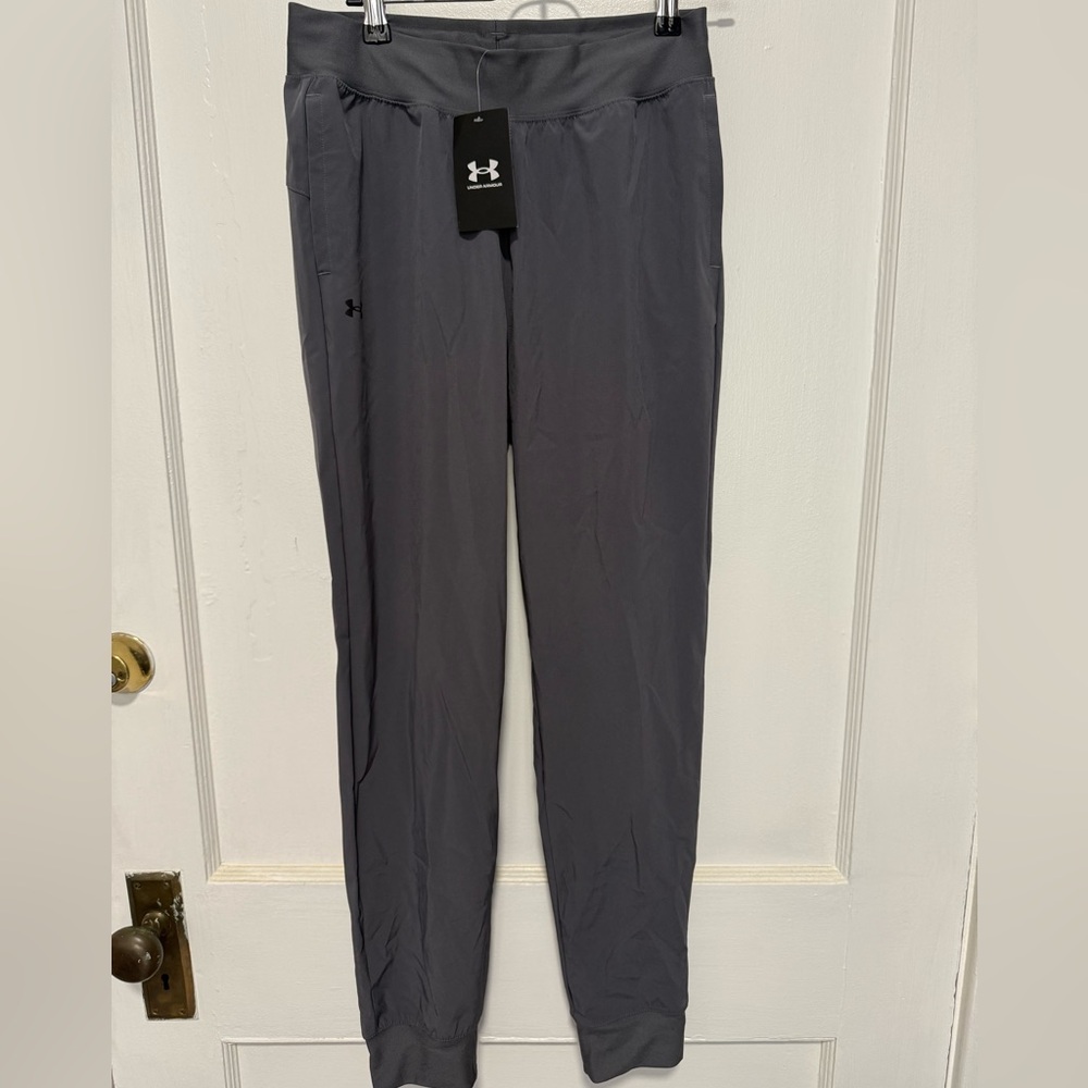 NWT Women’s Size Small Under Armour Gray Athletic Pants
